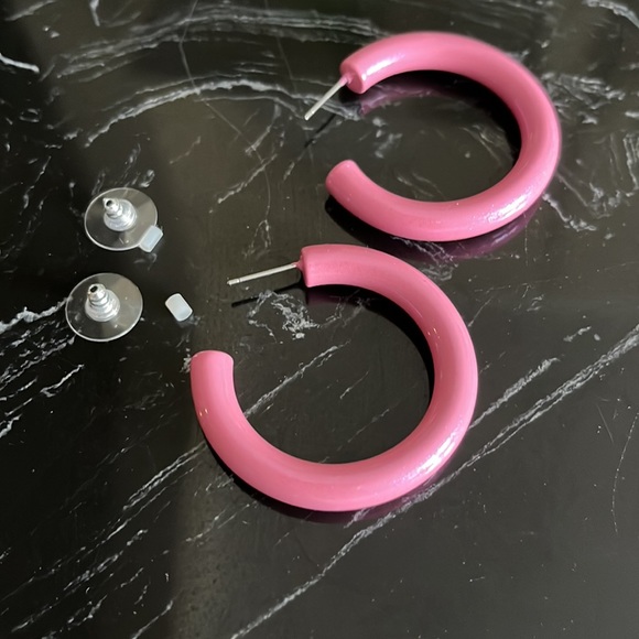 💎💖Lovisa Timeless Enamel Coated Pink Hoop Earrings-NWT - Picture 8 of 14